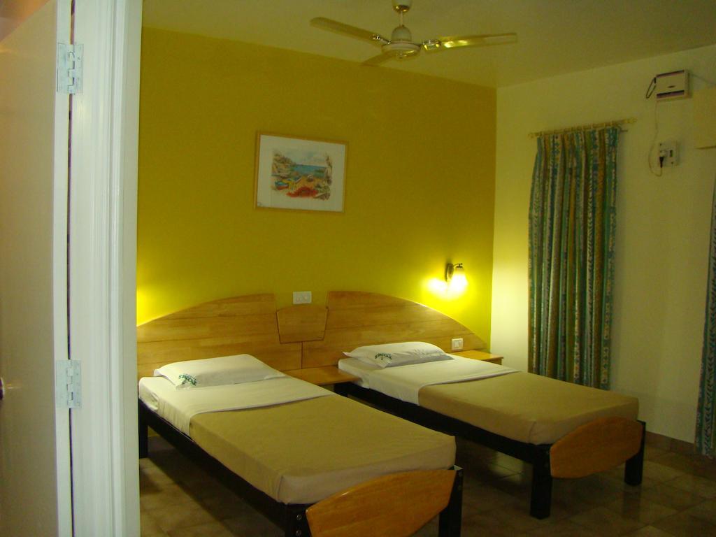 Tom'S Hotel Bangalore Cameră foto